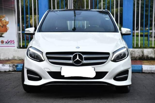 https://images10.gaadi.com/usedcar_image/4632584/original/processed_2fd814a472ebaf60ef265c8da0821a33.jpg?imwidth=6402