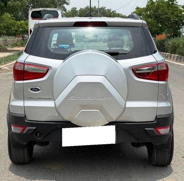 https://images10.gaadi.com/usedcar_image/4632586/original/processed_fef2767ad702552cbb82446205729086.jpg?imwidth=6402