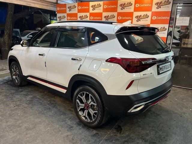 https://images10.gaadi.com/usedcar_image/4632590/original/processed_81fef1f98645bb62459ade0e4e5285c7.jpg?imwidth=6402