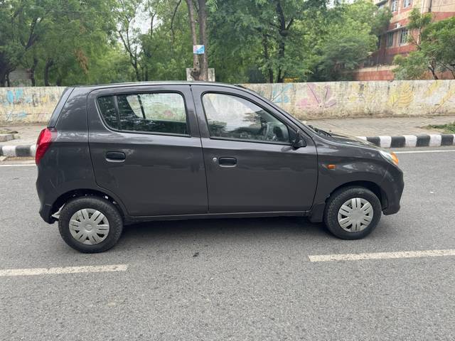 https://images10.gaadi.com/usedcar_image/4632603/original/8204ec15db00dcd53f2939bf70f5df39.jpg?imwidth=6401