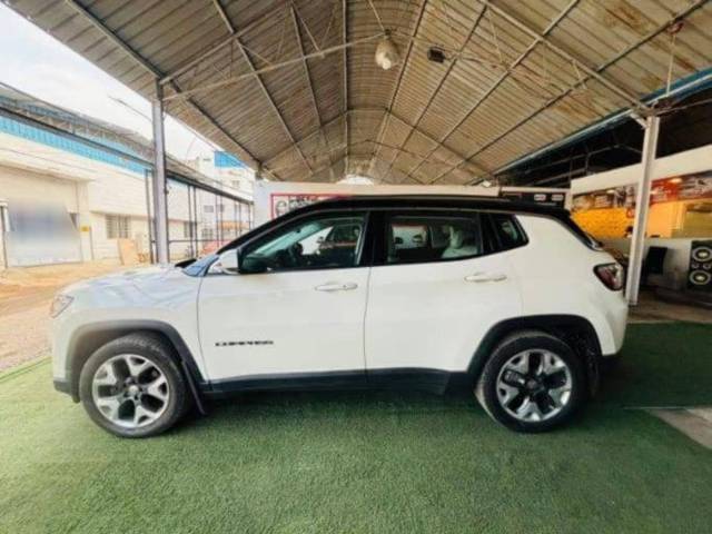 https://images10.gaadi.com/usedcar_image/4632606/original/eed8fa3bc0b71dfc1b2dccbe5641dec3.jpg?imwidth=6402