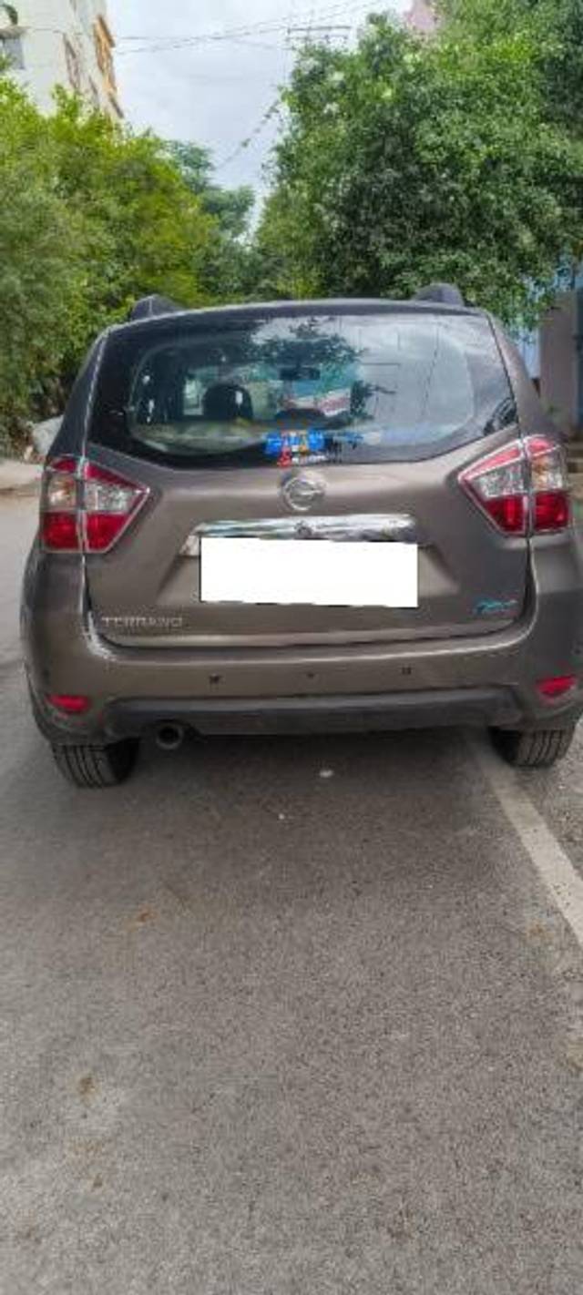 https://images10.gaadi.com/usedcar_image/4632614/original/processed_5c29a374-3fec-4fa9-80a9-24cb729934c3.jpg?imwidth=6401