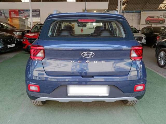 https://images10.gaadi.com/usedcar_image/4632669/original/processed_447b986d93b65acafc94b9afc20d92fb.jpg?imwidth=6402