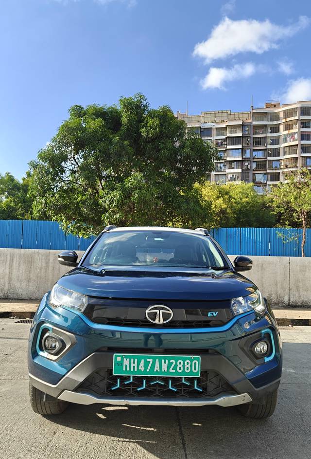 https://images10.gaadi.com/usedcar_image/4632671/original/processed_4e915c2e11d24fd956bcea3401d51d83.jpg?imwidth=6400