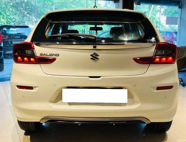 https://images10.gaadi.com/usedcar_image/4632672/original/processed_337609a5-5e9d-45c8-9932-9bb410bae137.jpg?imwidth=6402