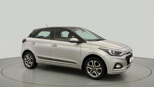 https://images10.gaadi.com/usedcar_image/4632683/original/fb20af68d1b2541869ad57f3fcecd225.jpg?imwidth=6400