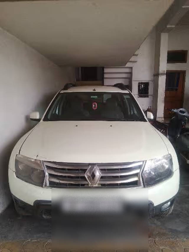 https://images10.gaadi.com/usedcar_image/4632703/original/ee2a67b8-8b2e-463b-b127-14f0631875c9.png?imwidth=6401