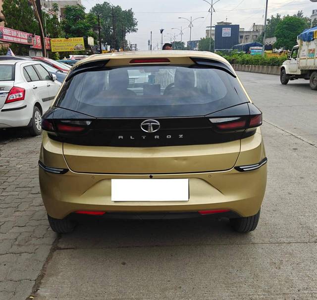 https://images10.gaadi.com/usedcar_image/4632710/original/processed_ae71411f380675e60fc03ab237142b75.jpg?imwidth=6402
