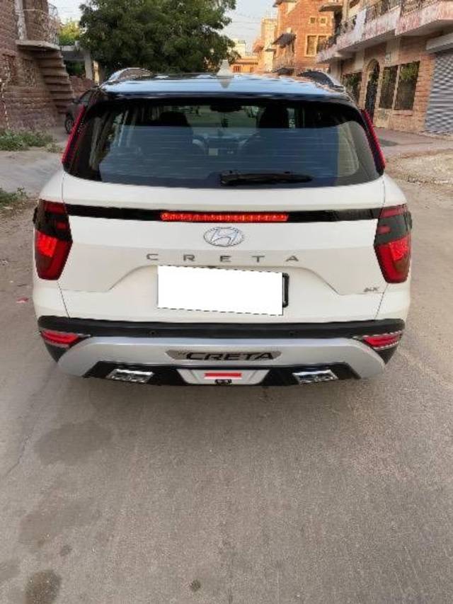 https://images10.gaadi.com/usedcar_image/4632715/original/processed_9625cf0c-d85f-4ce3-8fb5-76cd0cde9d10.jpeg?imwidth=6402