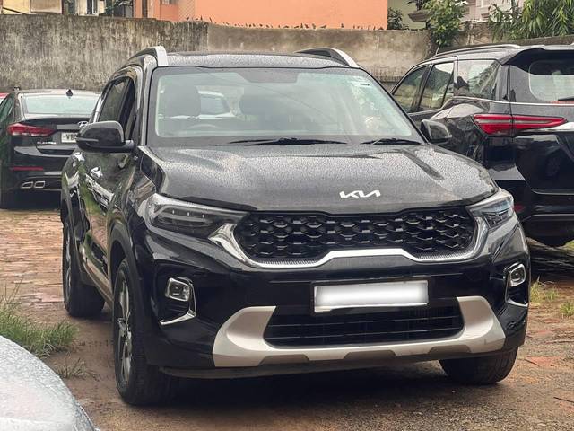 https://images10.gaadi.com/usedcar_image/4632728/original/processed_268fda0918d8ac93ea46ed5c135b68a0.jpg?imwidth=6400