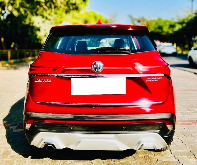 https://images10.gaadi.com/usedcar_image/4632742/original/processed_170497bc290cd6805111c969d1345373.jpg?imwidth=6402