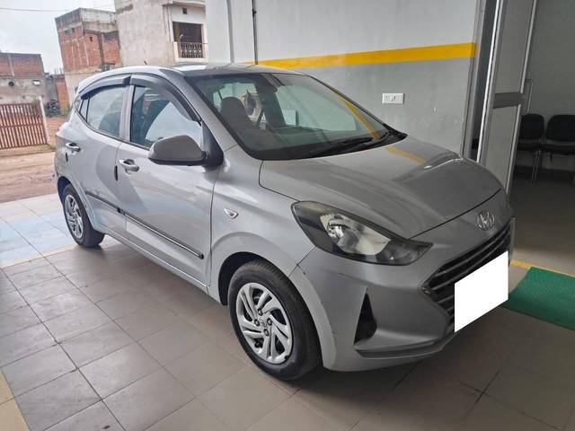 https://images10.gaadi.com/usedcar_image/4632744/original/processed_1b45f8448da4e985f75be45867ec2c84.jpg?imwidth=6400