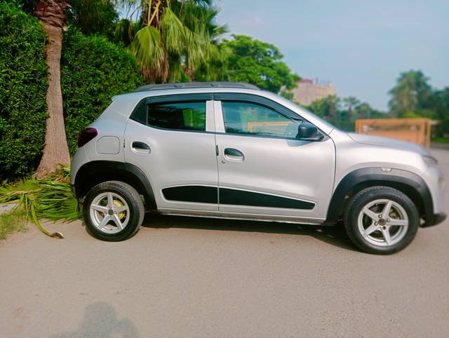 https://images10.gaadi.com/usedcar_image/4632746/original/051c0d06a775bb7c4539f50e12d70970.jpg?imwidth=6401