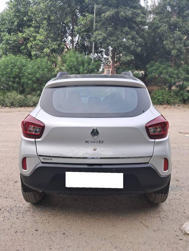 https://images10.gaadi.com/usedcar_image/4632746/original/processed_5f653622a81faad385cd64b9a8e0a008.jpg?imwidth=6402