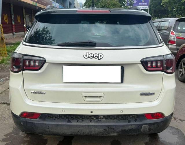 https://images10.gaadi.com/usedcar_image/4632749/original/processed_447d827a0412162bacc8de3d18a10d21.jpeg?imwidth=6401