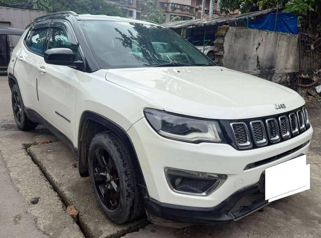 https://images10.gaadi.com/usedcar_image/4632749/original/processed_ccbfa4df10edf54c5bfc66d92b4a1e48.jpeg?imwidth=6400