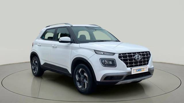 https://images10.gaadi.com/usedcar_image/4632778/original/0ab30f1cf9657dc17beb5929b8634723.jpg?imwidth=6400