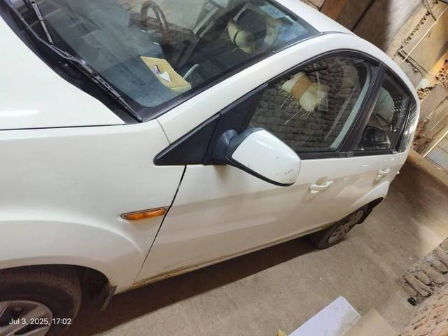 https://images10.gaadi.com/usedcar_image/4632806/original/processed_f9a11731-4336-49ab-a9dd-45b2e8843c6f.jpg?imwidth=6402