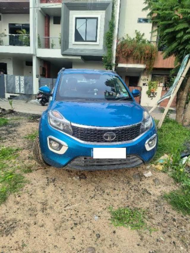 https://images10.gaadi.com/usedcar_image/4632810/original/processed_5747cd5a-7015-4e2e-8ebb-eff3acc8d2b5.jpg?imwidth=6400