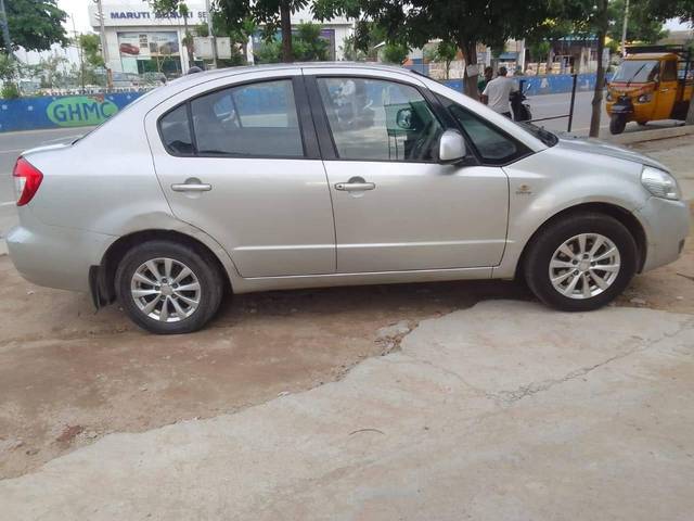 https://images10.gaadi.com/usedcar_image/4632823/original/processed_bbdc9543ff3c6c6e938c90931885ed86.jpg?imwidth=6401