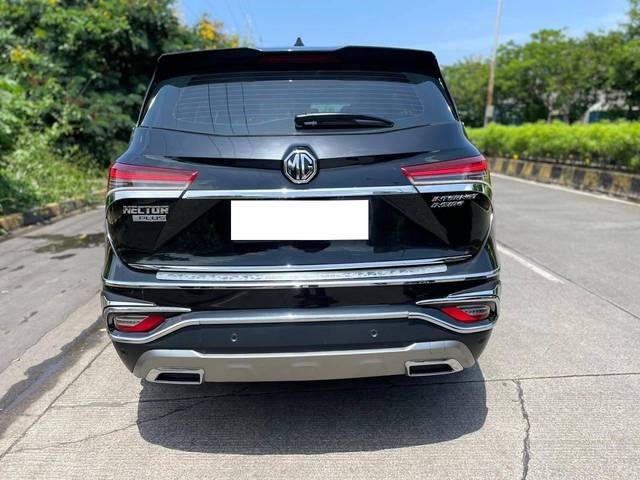 https://images10.gaadi.com/usedcar_image/4632834/original/processed_f76e069830d3f70dac4a4cee669f1b26.jpg?imwidth=6401
