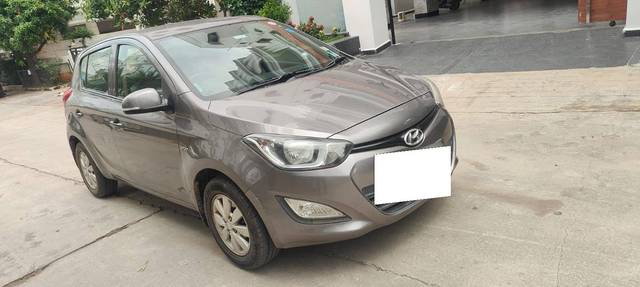 https://images10.gaadi.com/usedcar_image/4632835/original/processed_a3a6020f6b126a06cedaa8b307f55cec.jpg?imwidth=6400