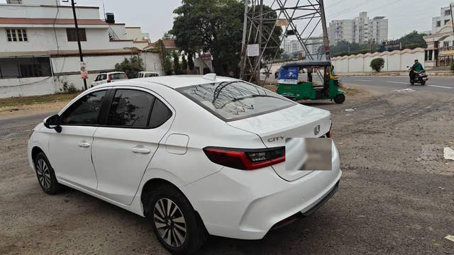 https://images10.gaadi.com/usedcar_image/4632849/original/79dae3f6-449c-4711-af50-8205759d4019.png?imwidth=6401