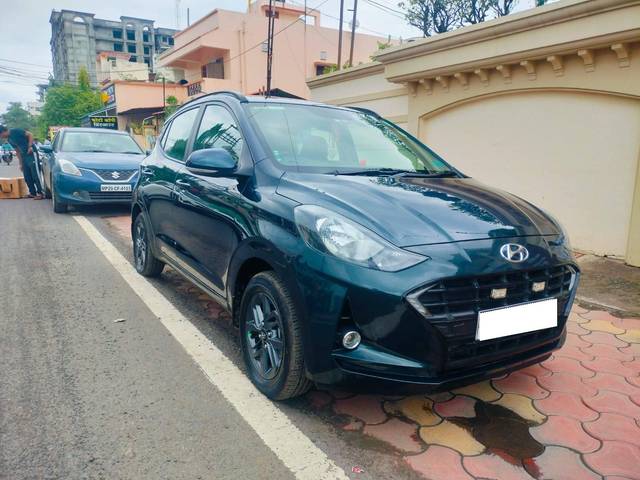 https://images10.gaadi.com/usedcar_image/4632850/original/processed_f3c399e8d0155715f26967fb85ccd2af.jpg?imwidth=6400
