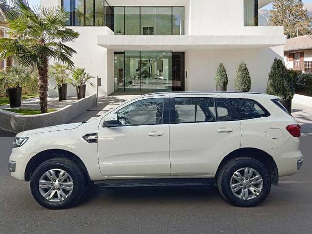 https://images10.gaadi.com/usedcar_image/4632865/original/ec3778da71d91121fd9ed54a5c9a50e1.jpg?imwidth=6400