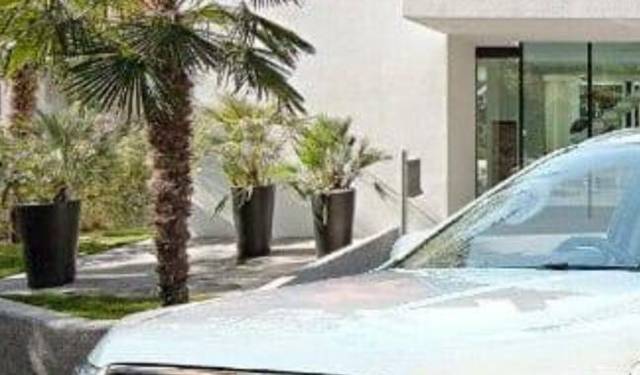 https://images10.gaadi.com/usedcar_image/4632865/original/processed_962cb4e84942e81e9d92700b1722c7af.jpg?imwidth=6401