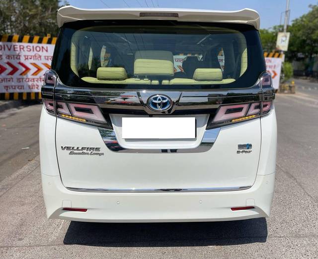 https://images10.gaadi.com/usedcar_image/4632875/original/processed_0760cafd7473344edea0f77d638fd1dc.jpg?imwidth=6402