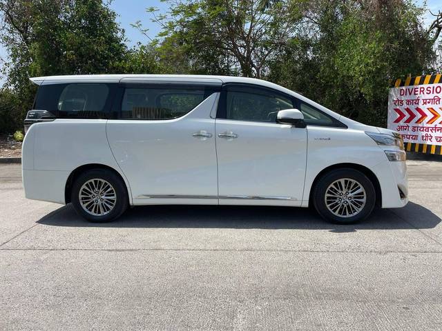 https://images10.gaadi.com/usedcar_image/4632875/original/processed_5c0b13ab0d4dc072df3a388ecbc7af6d.jpg?imwidth=6401