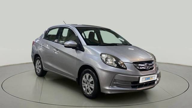 https://images10.gaadi.com/usedcar_image/4632879/original/c84cd089ae32abf24d6aa0e242754fb9.jpg?imwidth=6400