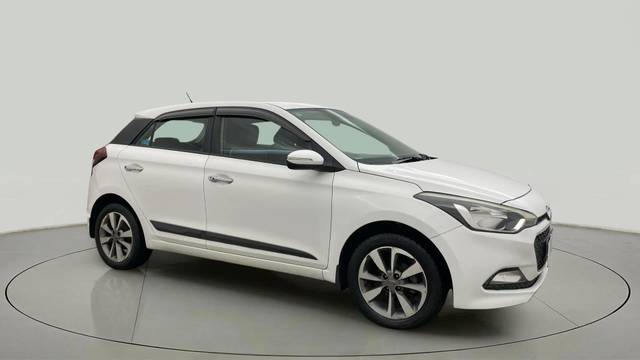 https://images10.gaadi.com/usedcar_image/4632896/original/84ee00bf2e274a370b817e64b73eeaec.jpg?imwidth=6400