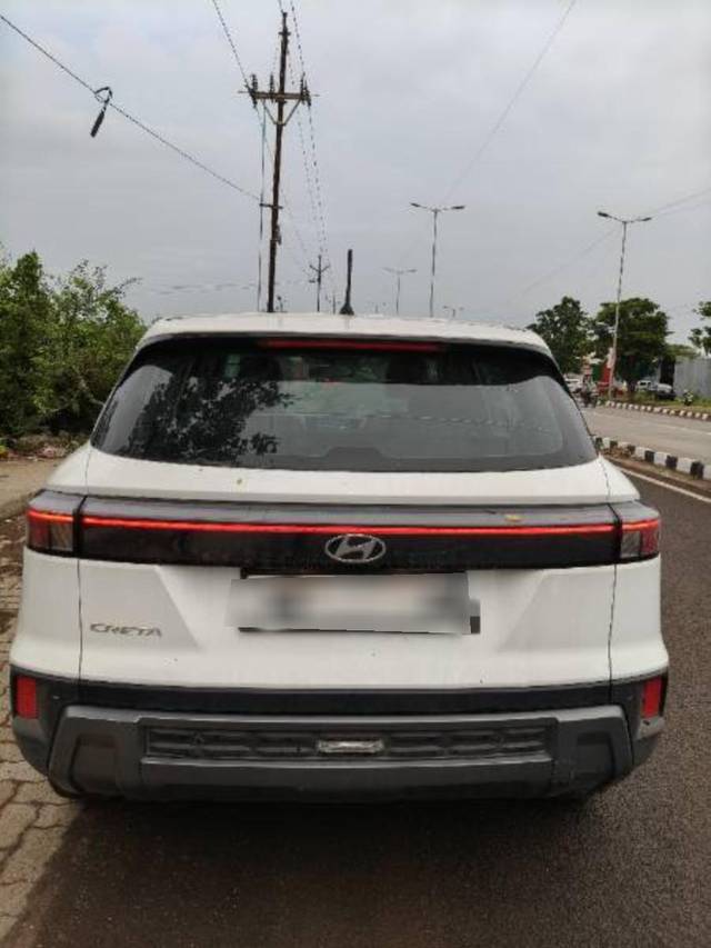 https://images10.gaadi.com/usedcar_image/4632903/original/processed_fdaea6e8-aff0-455c-9cb1-7c6ec295f4e2.jpg?imwidth=6401