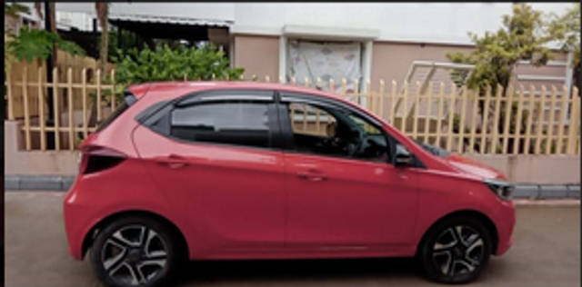 https://images10.gaadi.com/usedcar_image/4632934/original/1efccc45-572f-440e-9dbf-901b882cb958.png?imwidth=6400