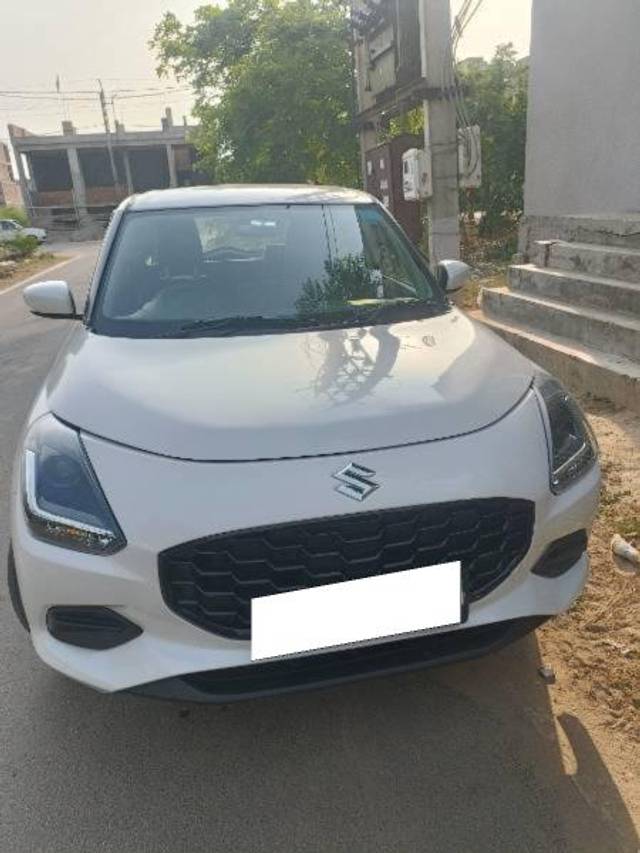 https://images10.gaadi.com/usedcar_image/4632938/original/processed_00534ffd-417d-4ff5-a54c-ec6381eda6d4.jpg?imwidth=6400