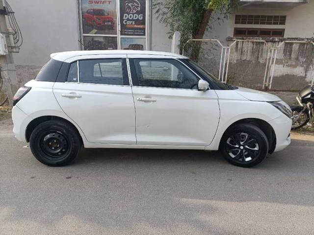 https://images10.gaadi.com/usedcar_image/4632938/original/processed_f202599e-ab34-4253-81bd-9c423d161db0.jpg?imwidth=6401