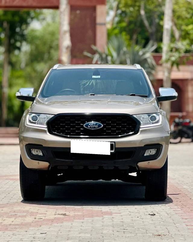 https://images10.gaadi.com/usedcar_image/4632971/original/processed_266d4b1225511526fcd8b89e612ec1dd.jpg?imwidth=6400