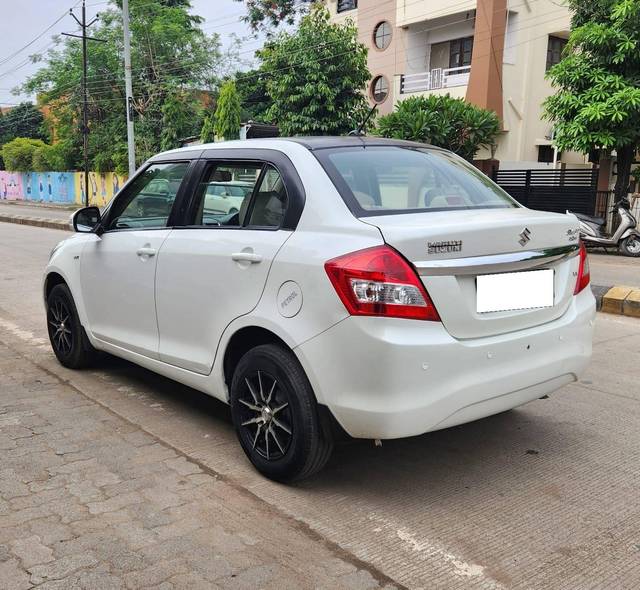 https://images10.gaadi.com/usedcar_image/4632976/original/processed_5e551bec862519a9a17f83958742c0cc.jpg?imwidth=6402