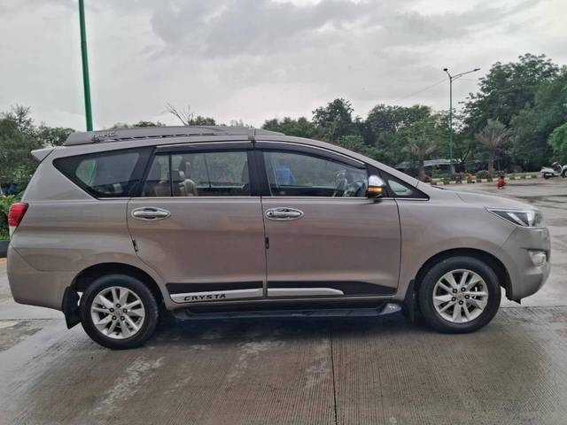 https://images10.gaadi.com/usedcar_image/4632989/original/processed_f8a1ded5a9b1e359477a3abe1e19cd0f.jpg?imwidth=6401