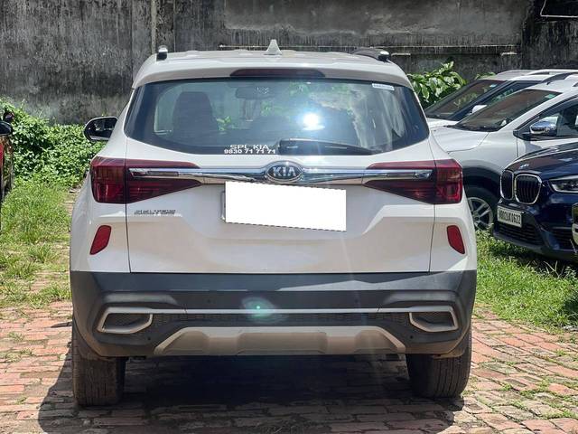 https://images10.gaadi.com/usedcar_image/4632998/original/processed_8a05b5dec05afd8f10f5feddbbf9abb5.jpg?imwidth=6401