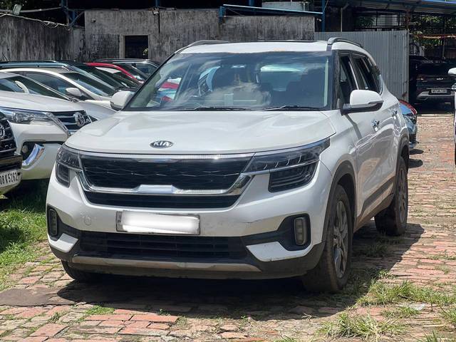 https://images10.gaadi.com/usedcar_image/4632998/original/processed_ff1ee3206229b41ac9d1d85f9df643a4.jpg?imwidth=6402