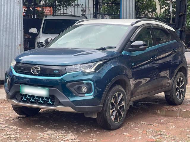 https://images10.gaadi.com/usedcar_image/4633009/original/processed_4c18e90e057870bf6fffe3ce40832697.jpg?imwidth=6401