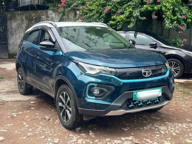 https://images10.gaadi.com/usedcar_image/4633009/original/processed_e92c265b1ff4f92a2db03138ee465e1c.jpg?imwidth=6400