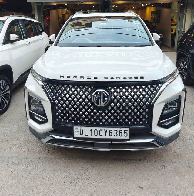 https://images10.gaadi.com/usedcar_image/4633011/original/processed_a6683659aa24e124e07cb01fa2d6a1e8.jpg?imwidth=6400