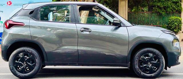 https://images10.gaadi.com/usedcar_image/4633012/original/processed_0068c9b8eecefe93e2731ec9845959e2.jpg?imwidth=6401