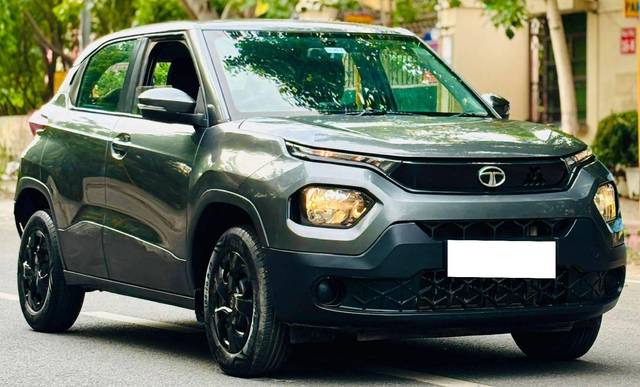 https://images10.gaadi.com/usedcar_image/4633012/original/processed_17f6a110267a977e9c4ea4eebdc78b00.jpg?imwidth=6400