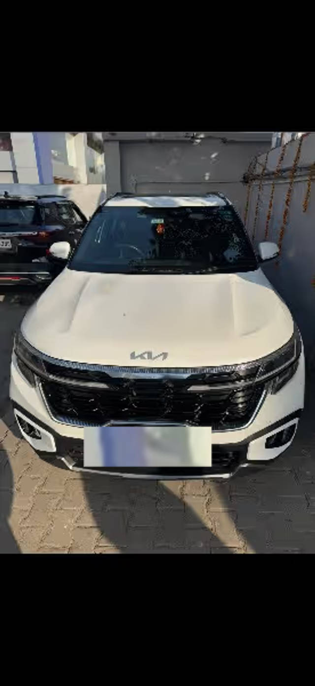 https://images10.gaadi.com/usedcar_image/4633025/original/c68a3a3b-51e5-4eba-a04f-8ad5584ac579.png?imwidth=6401