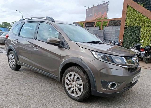 https://images10.gaadi.com/usedcar_image/4633026/original/processed_6e6a015c6584e66f2394677ece3428c4.jpg?imwidth=6400